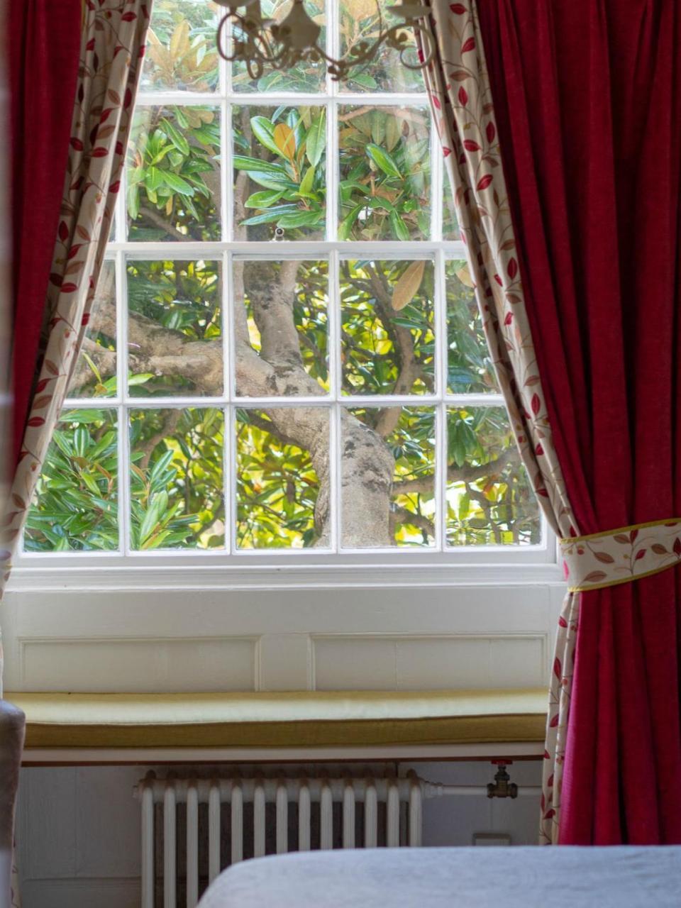 查茅斯 The White House酒店 外观 照片